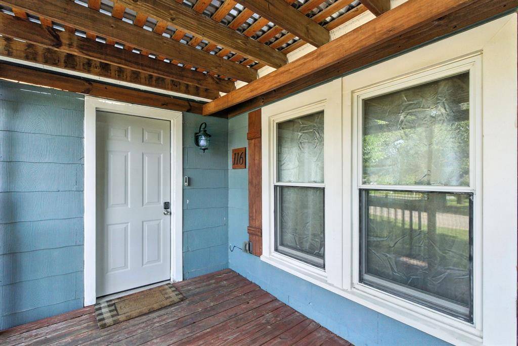Weatherford, TX 76086,116 W 7th Street