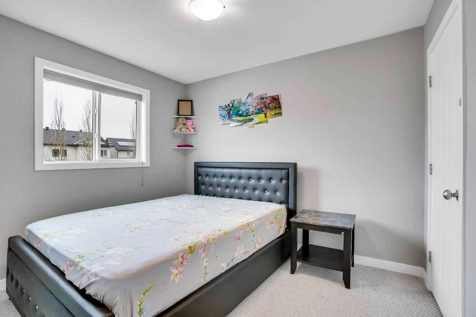 Airdrie, AB T4A 0L6,1240 Kings Heights RD Southeast