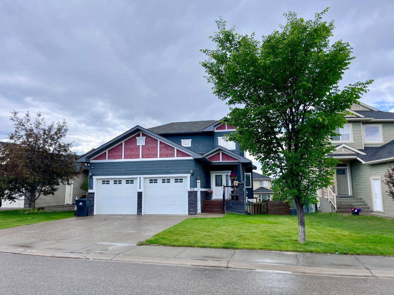 108 Cranberry CT, Hinton, AB T7V 0B3