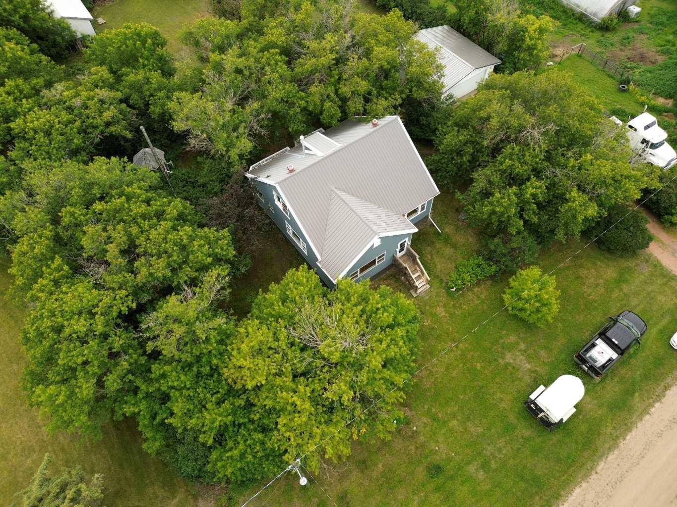 Ardley, AB T0M0V0,9 Main ST