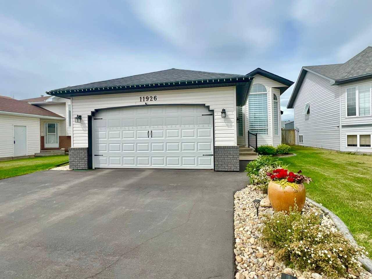 Grande Prairie, AB T8V 7N3,11926 105 ST