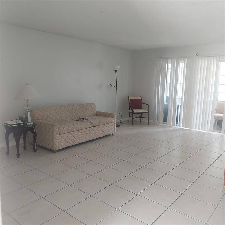 Plantation, FL 33313,4760 NW 10th Ct #106