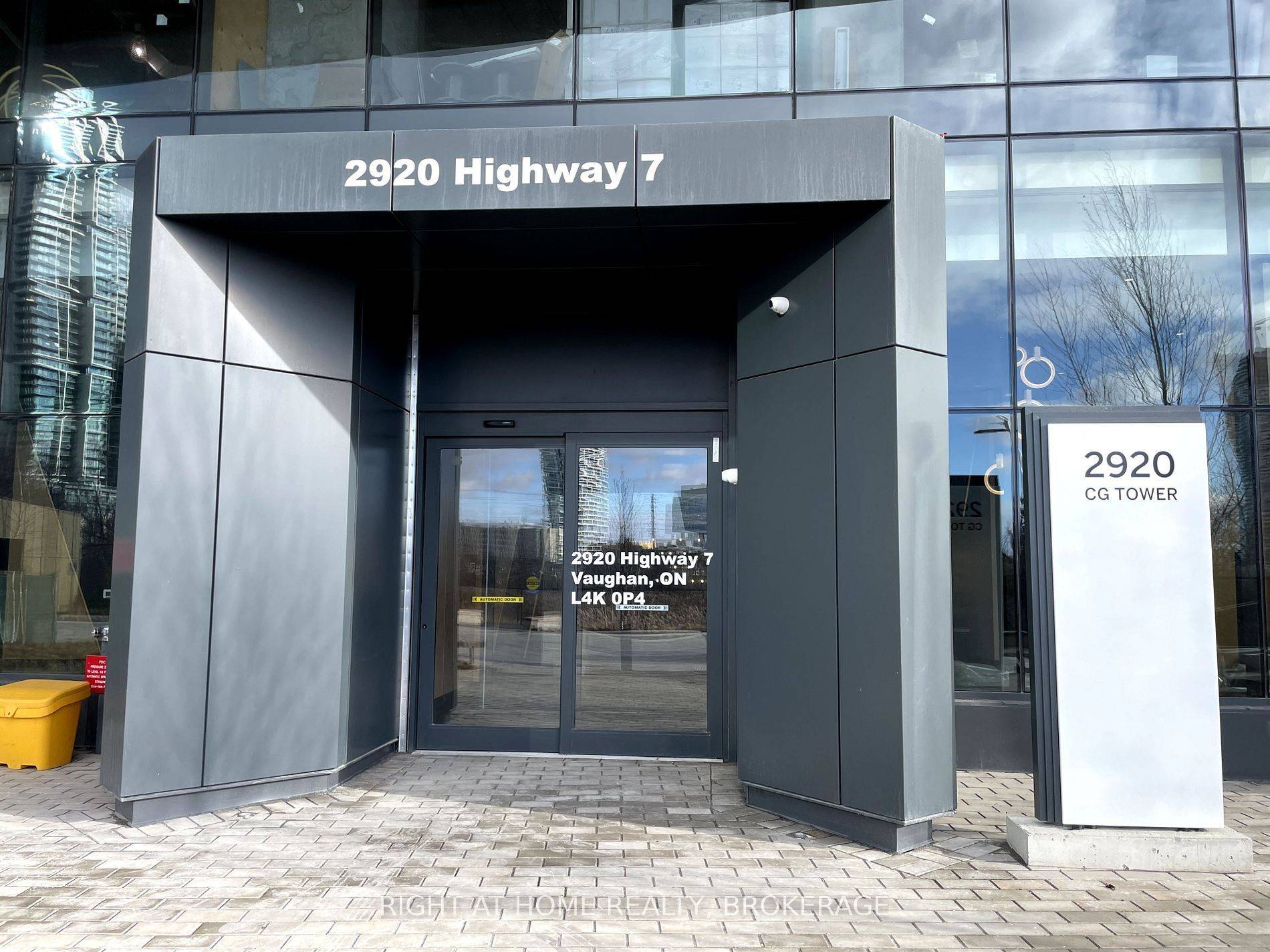 Vaughan, ON L4K 0P4,2920 Highway 7 RD #2402