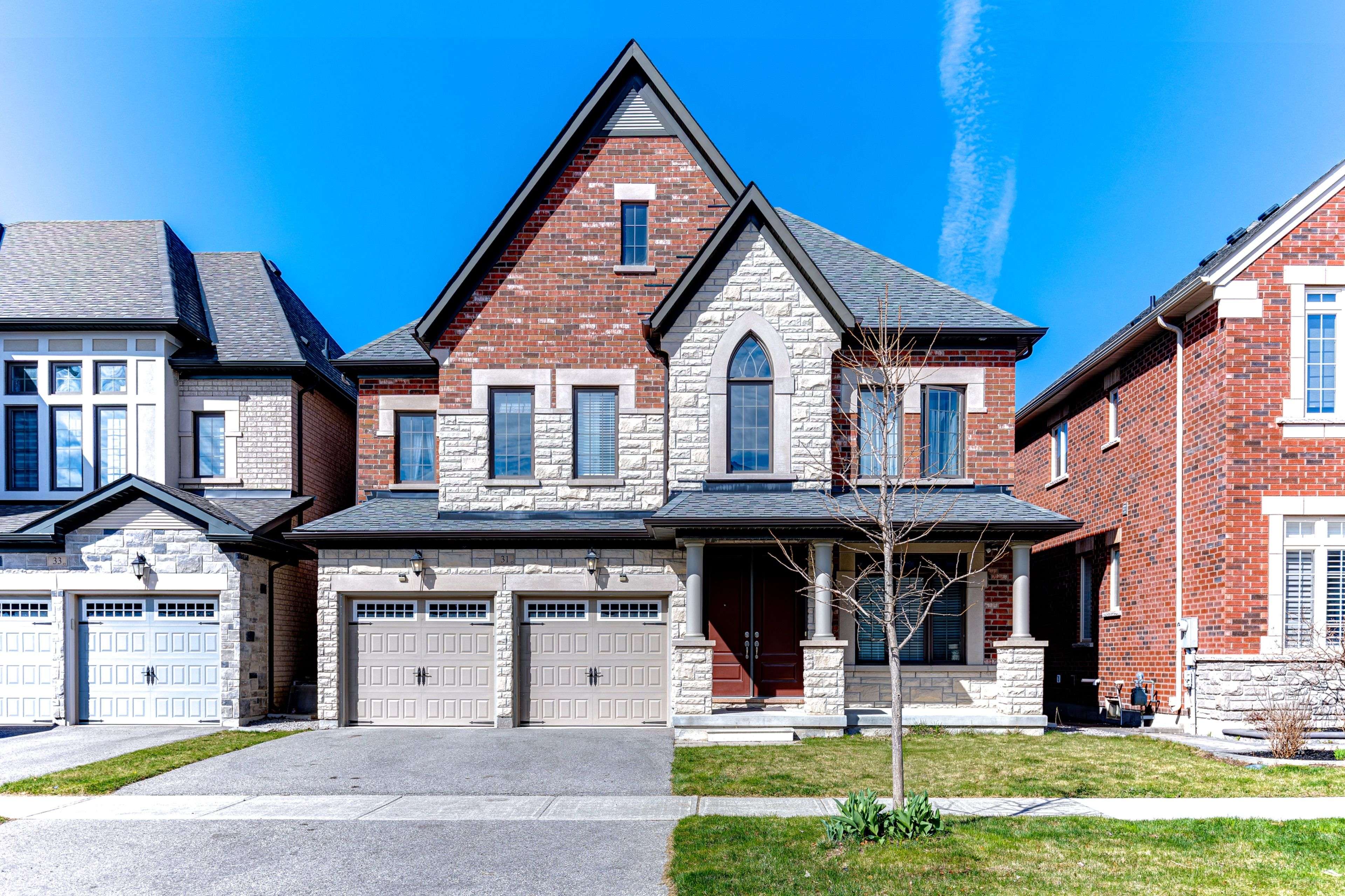 31 Roy Harper AVE, Aurora, ON L4G 0V4