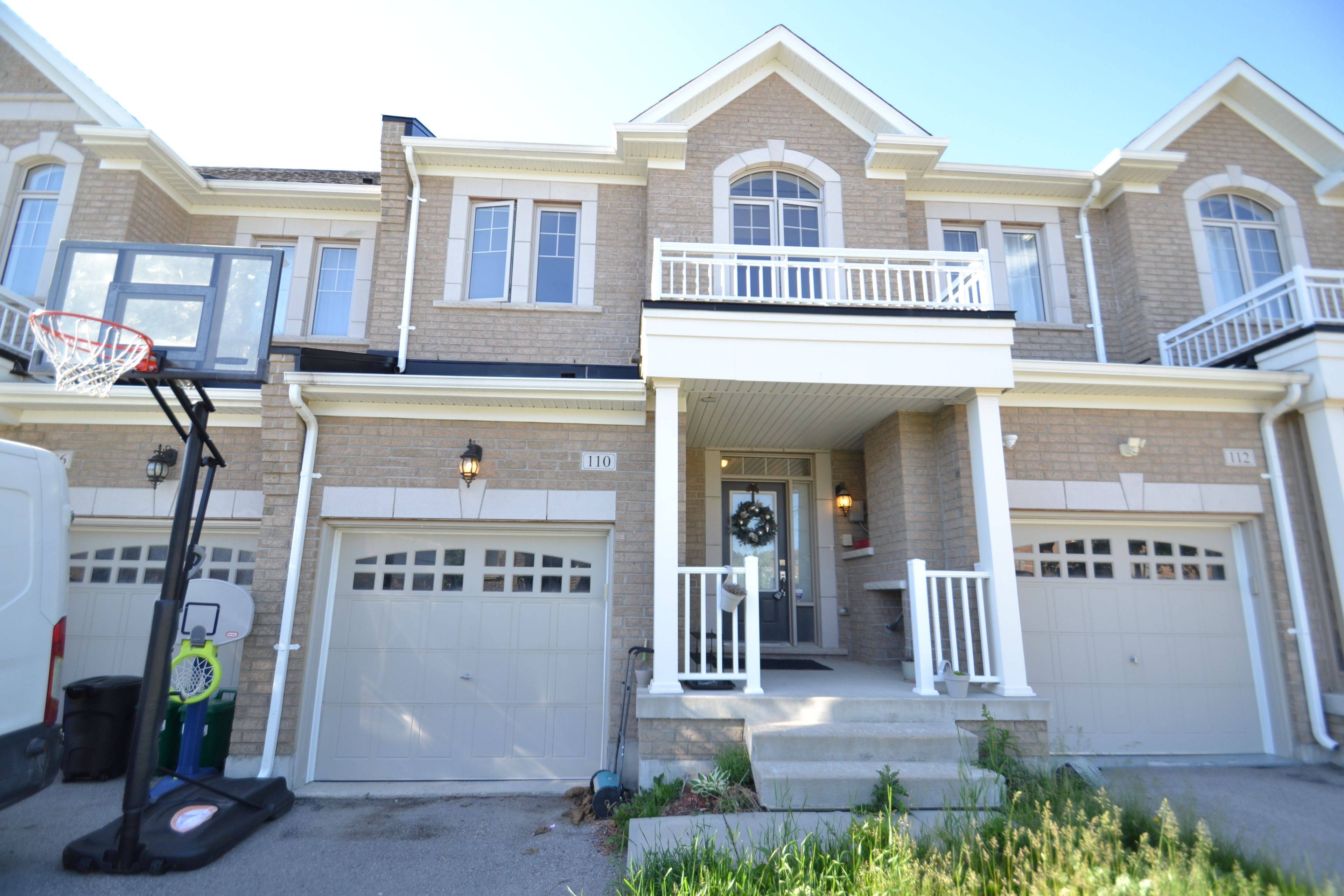 110 Radial DR, Aurora, ON L4G 0Z8