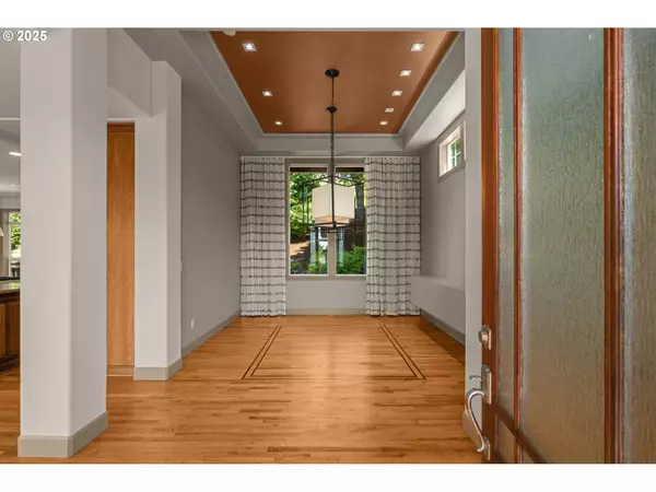 Portland, OR 97229,10027 NW SKYLINE HEIGHTS DR