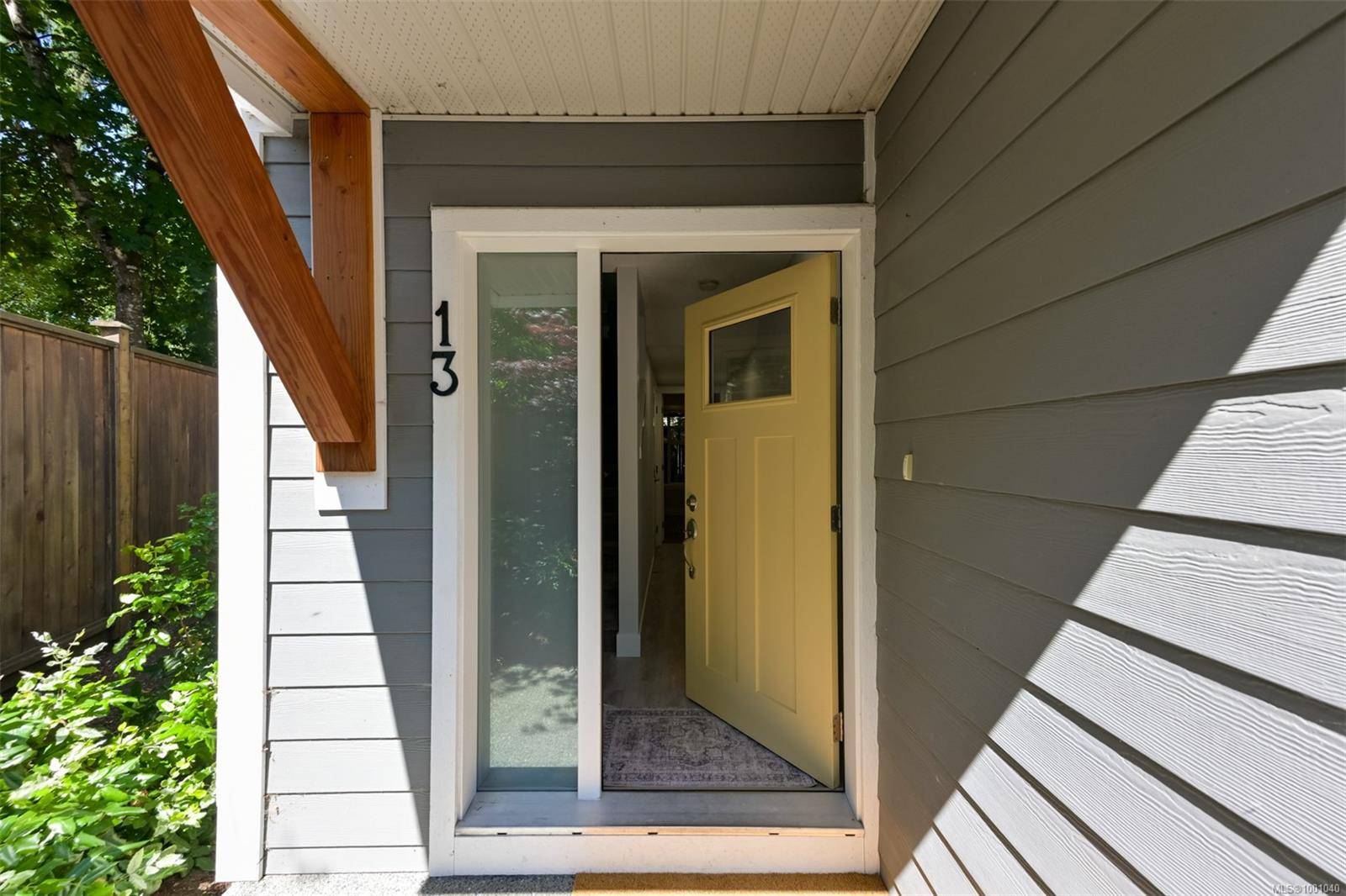 Duncan, BC V9L 2E8,1027 College St #13
