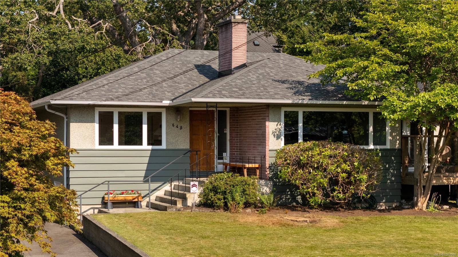 Oak Bay, BC V8S 4Z4,645 Transit Rd