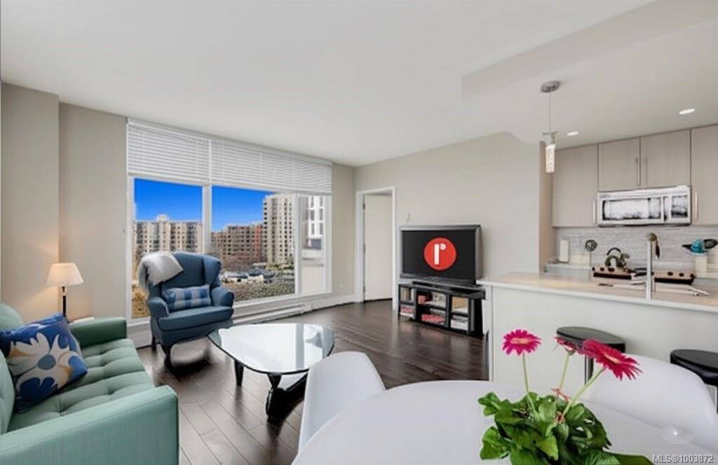 1090 Johnson St #602, Victoria, BC V8V 0B3