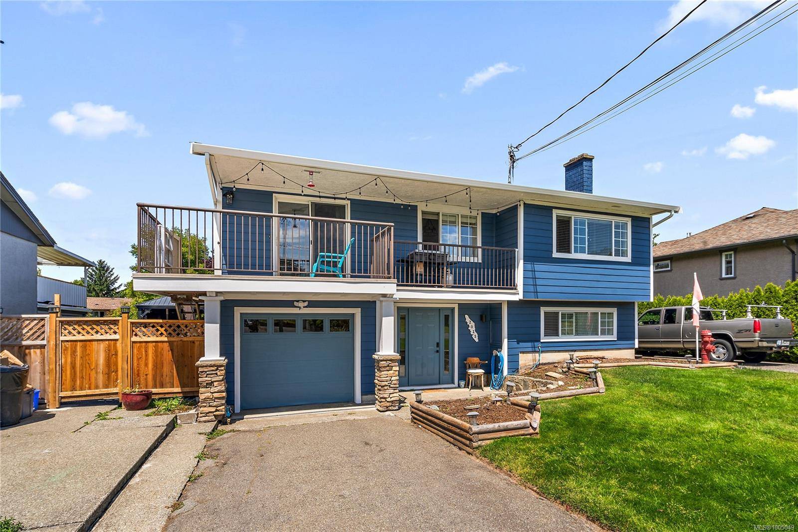 Sidney, BC V8L 2N4,2015 Linda Pl
