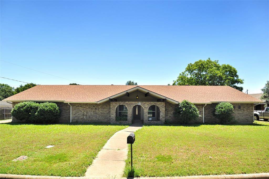6709 Santiago Avenue, Fort Worth, TX 76133