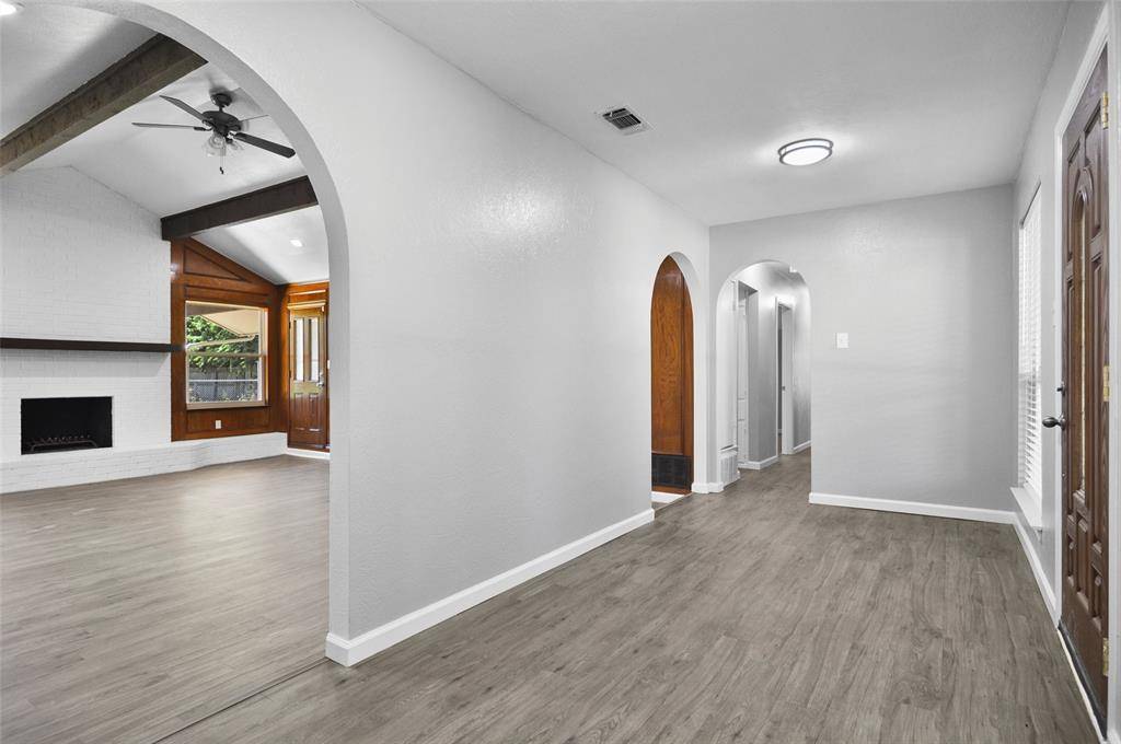 Fort Worth, TX 76133,6709 Santiago Avenue