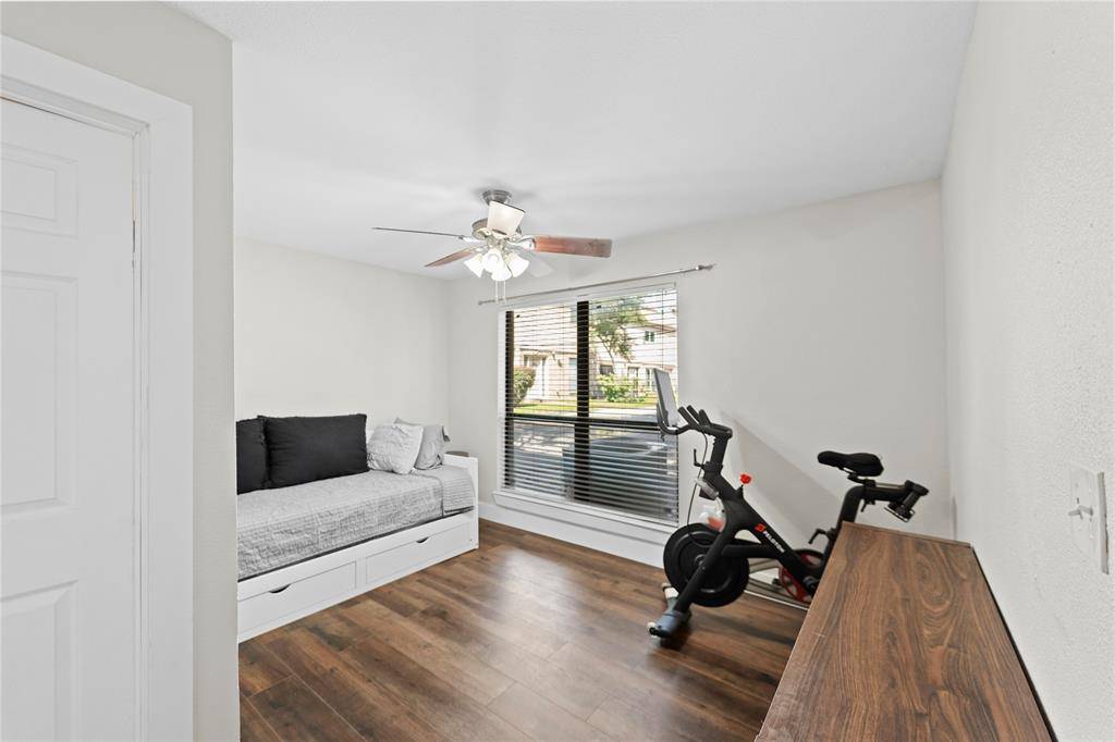 Dallas, TX 75231,7031 Holly Hill Drive #4