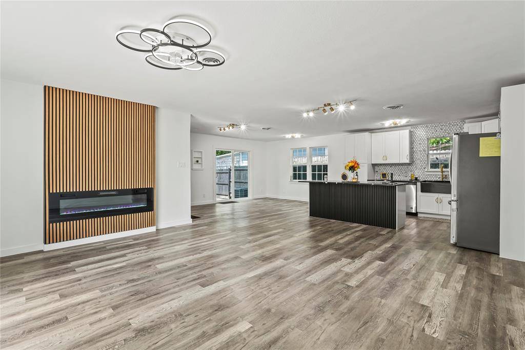 Dallas, TX 75211,3423 W Clarendon Drive