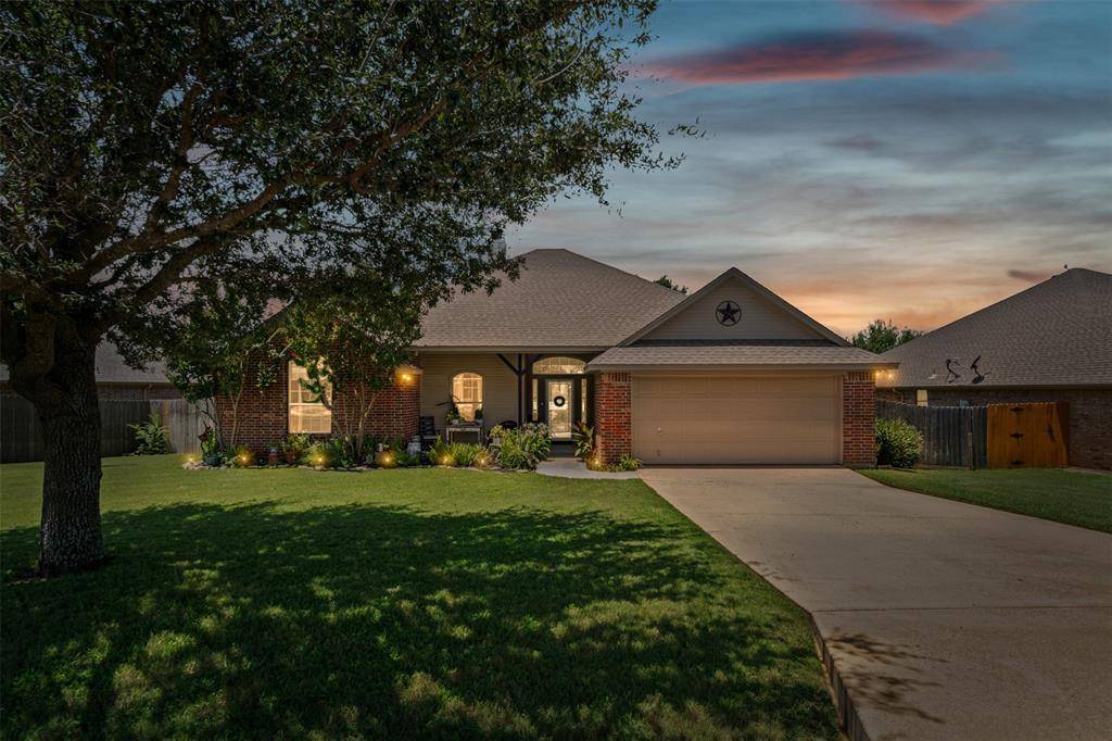 Granbury, TX 76049,1003 Winding Road