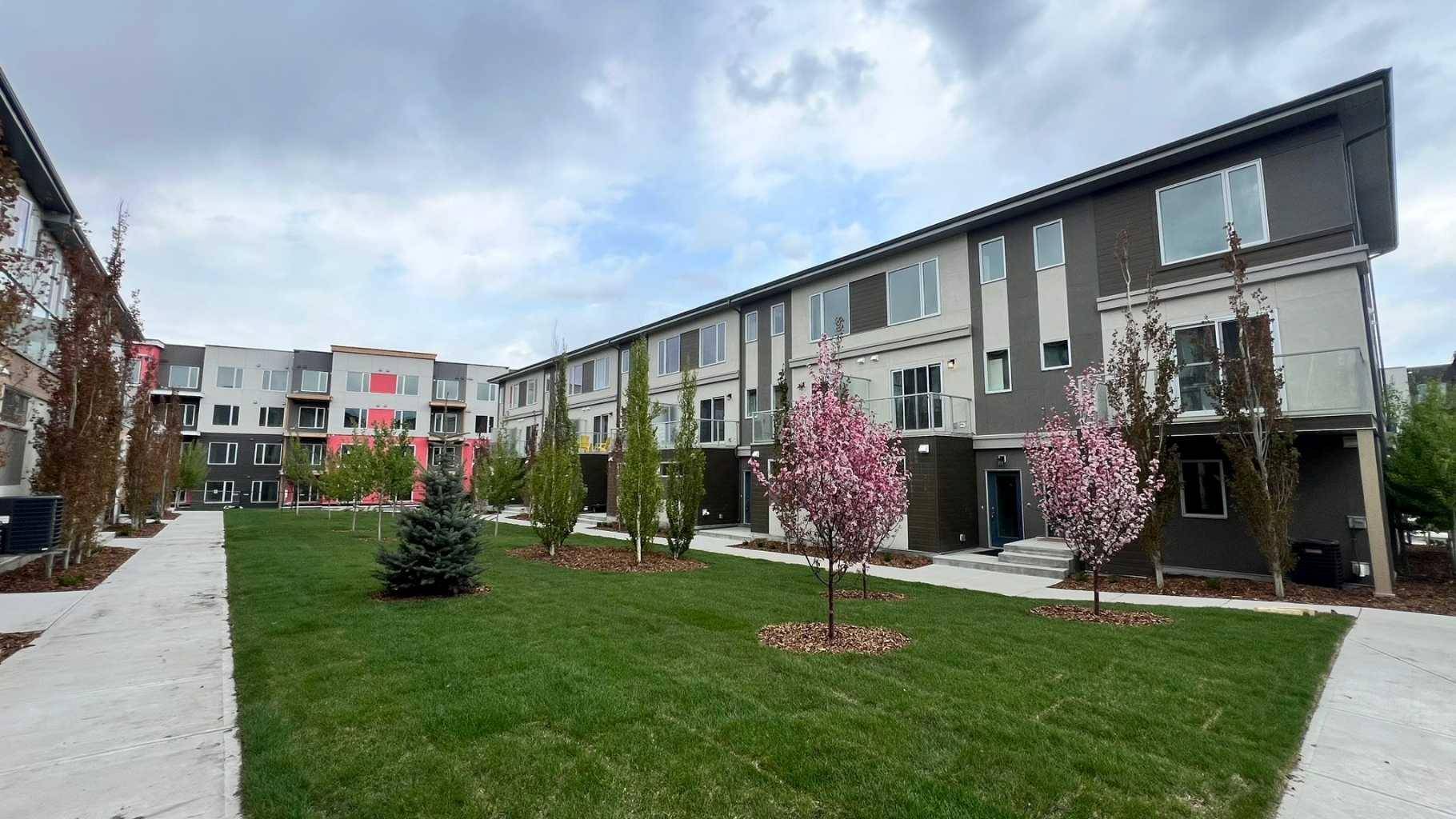 Calgary, AB T2Y 0T7,212 Shawnee SQ Southwest