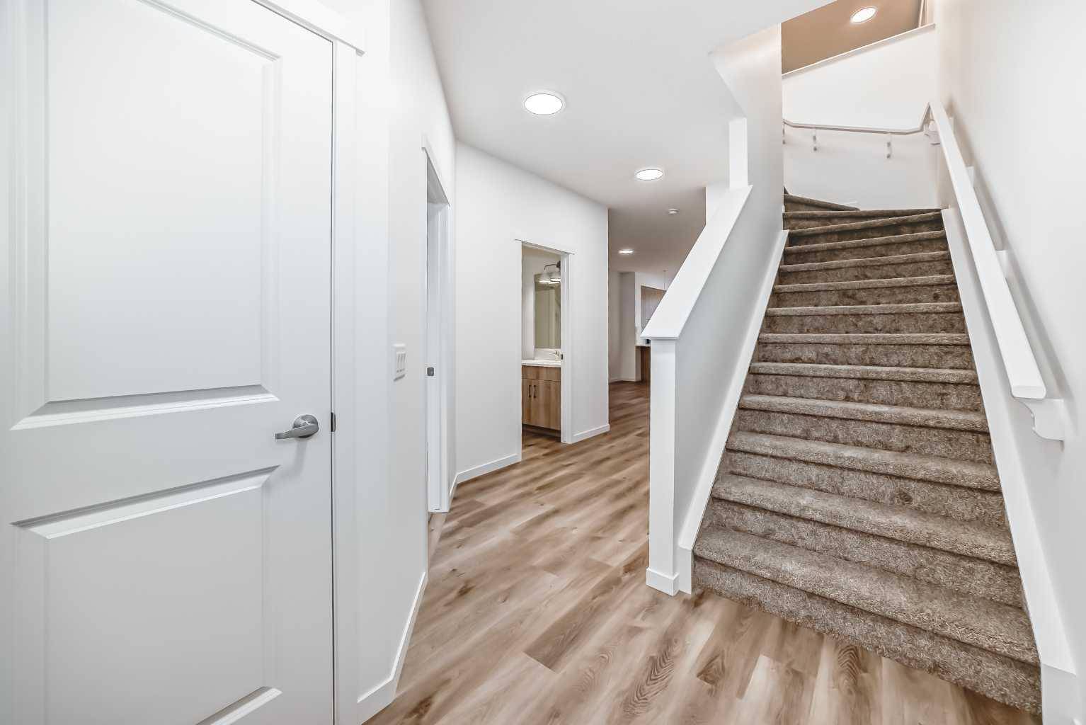Calgary, AB T3M 4C7,107 Magnolia ST SE