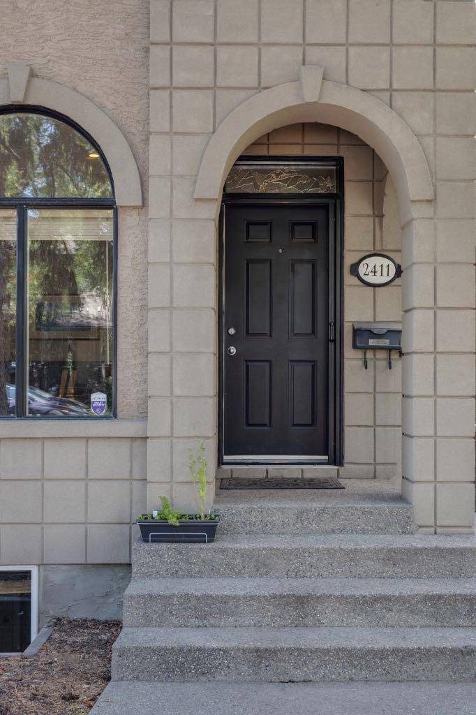 Calgary, AB T2N 1A3,2411 7 AVE NW