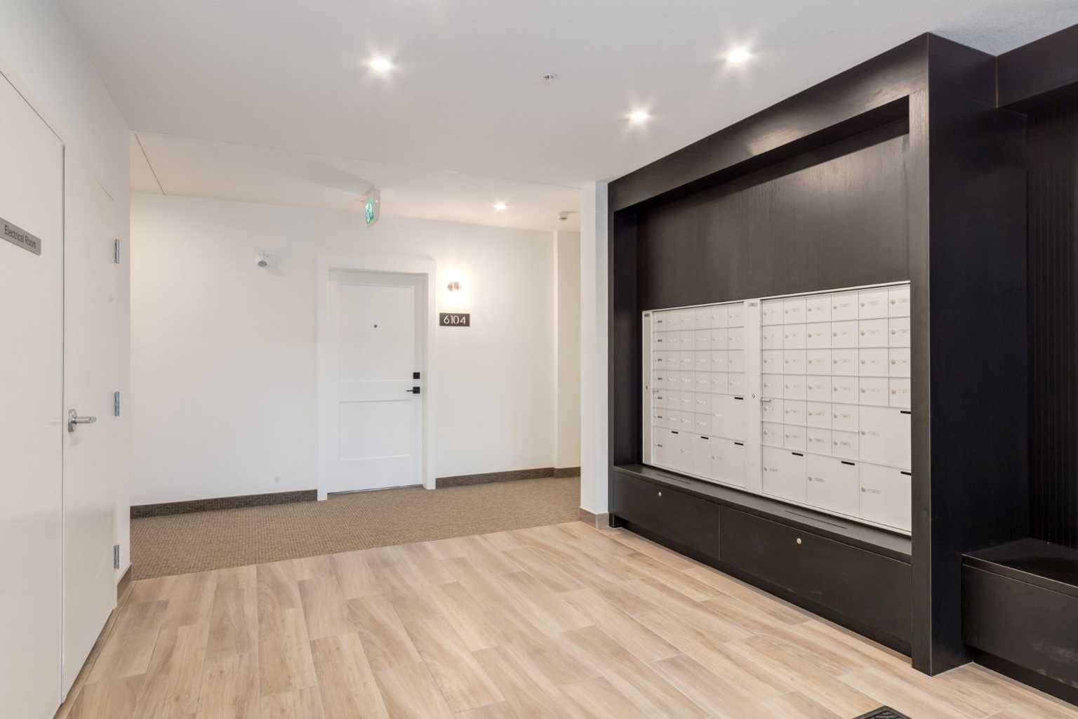 Calgary, AB T3M 3X2,200 Seton CIR SE #6108