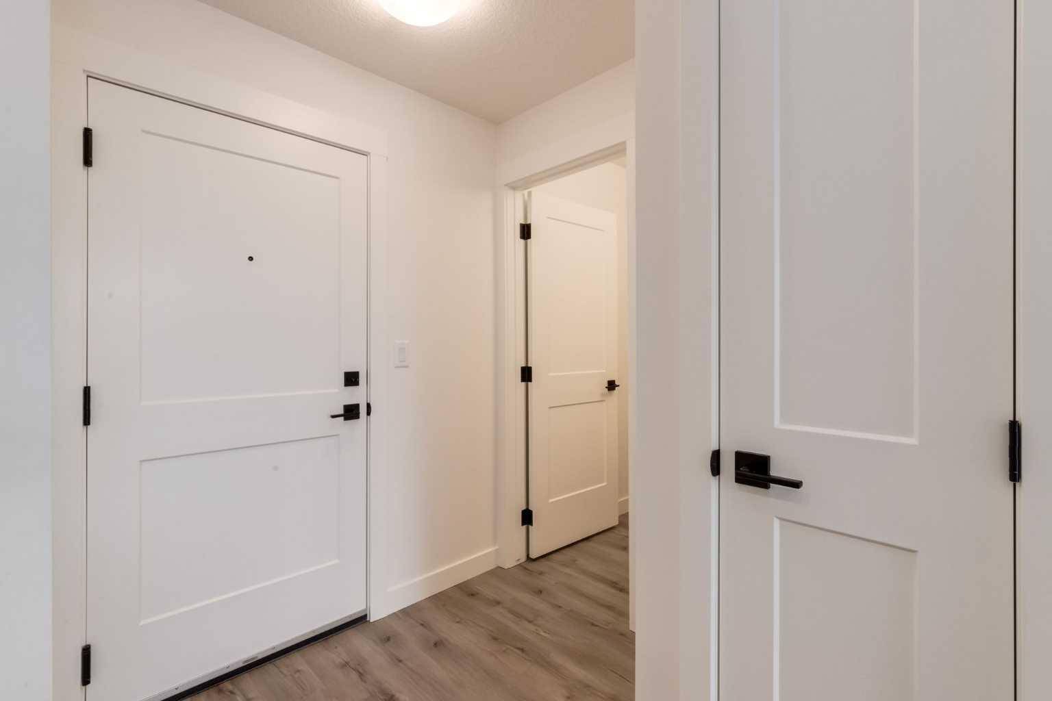 Calgary, AB T3M 3X2,200 Seton CIR SE #6108