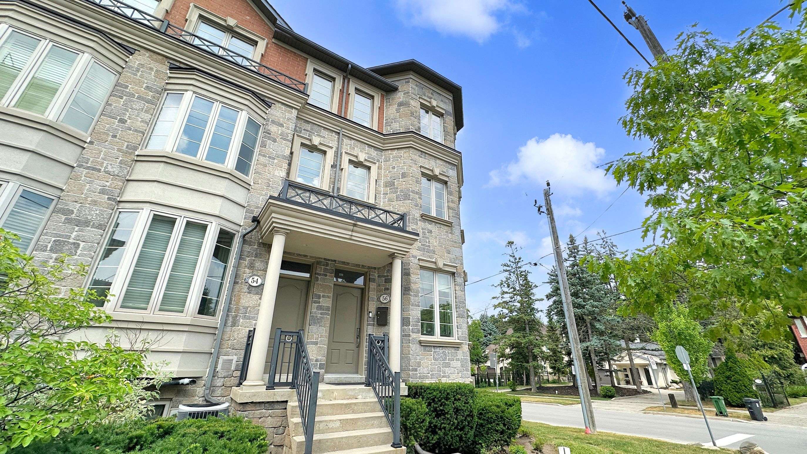 Toronto C14, ON M2N 5J6,56 Clairtrell RD
