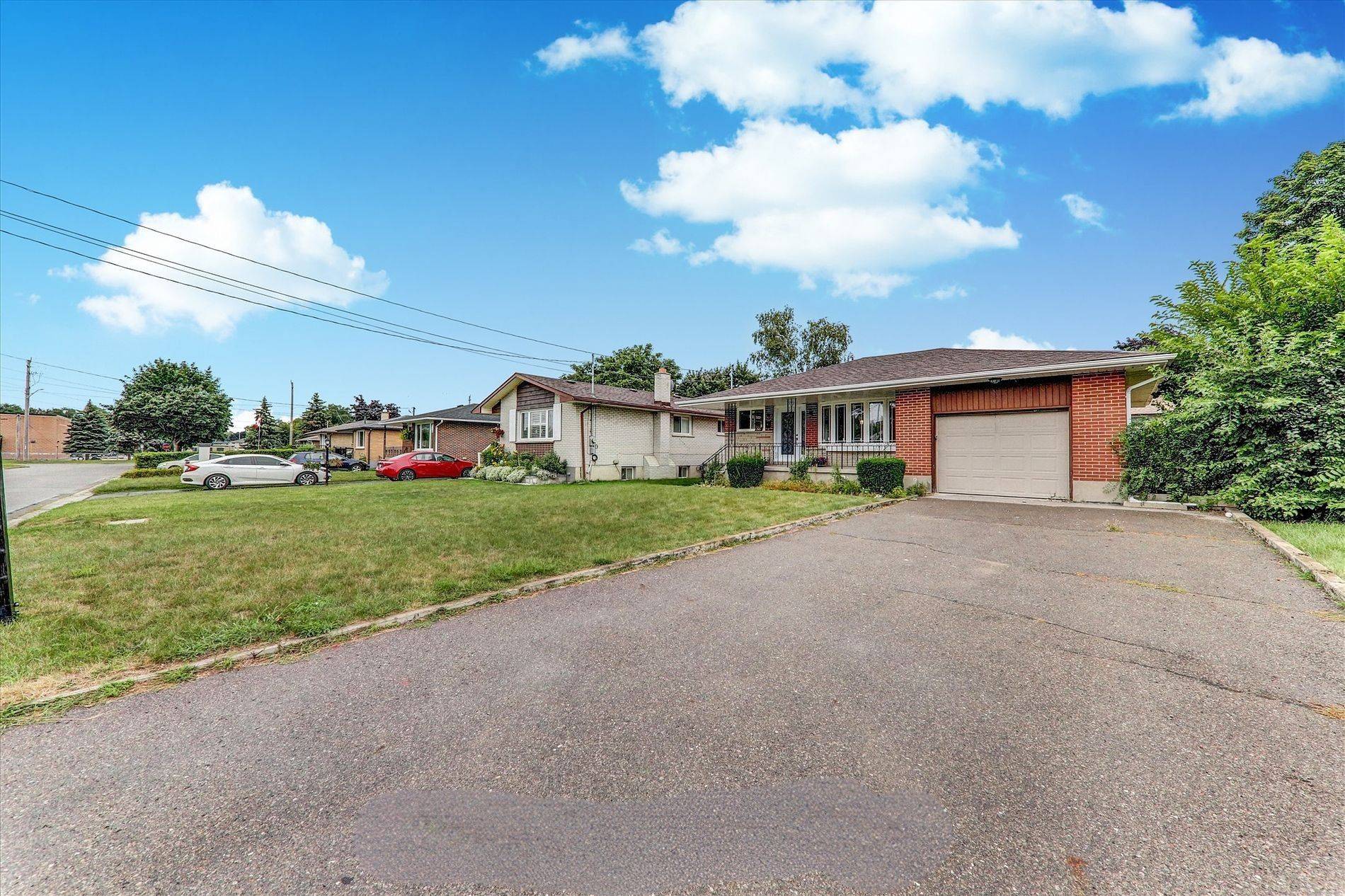 Oshawa, ON L1J 5W9,66 Valdez CT #Basement-2
