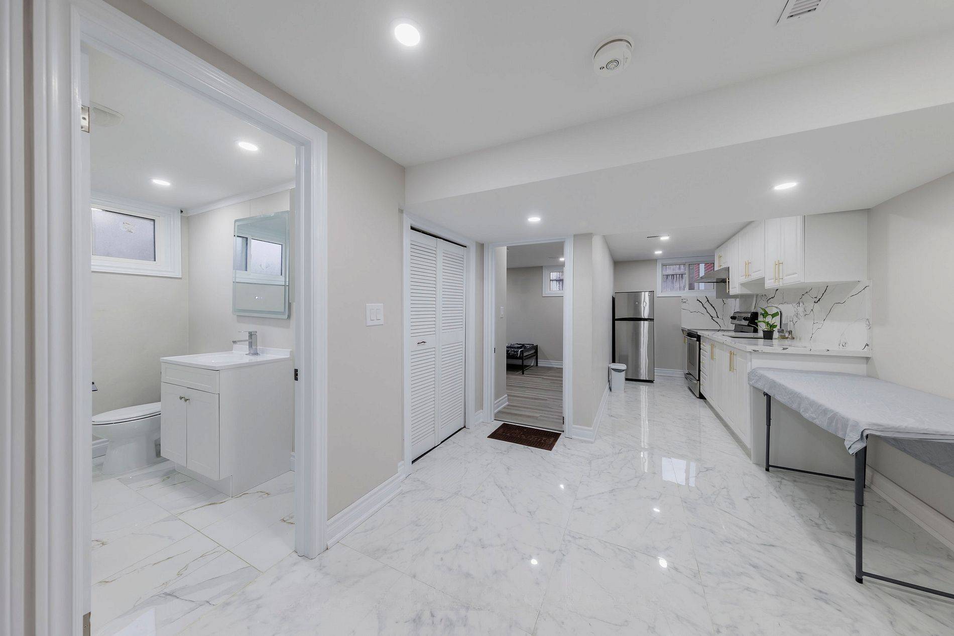 Oshawa, ON L1J 5W9,66 Valdez CT #Basement-2
