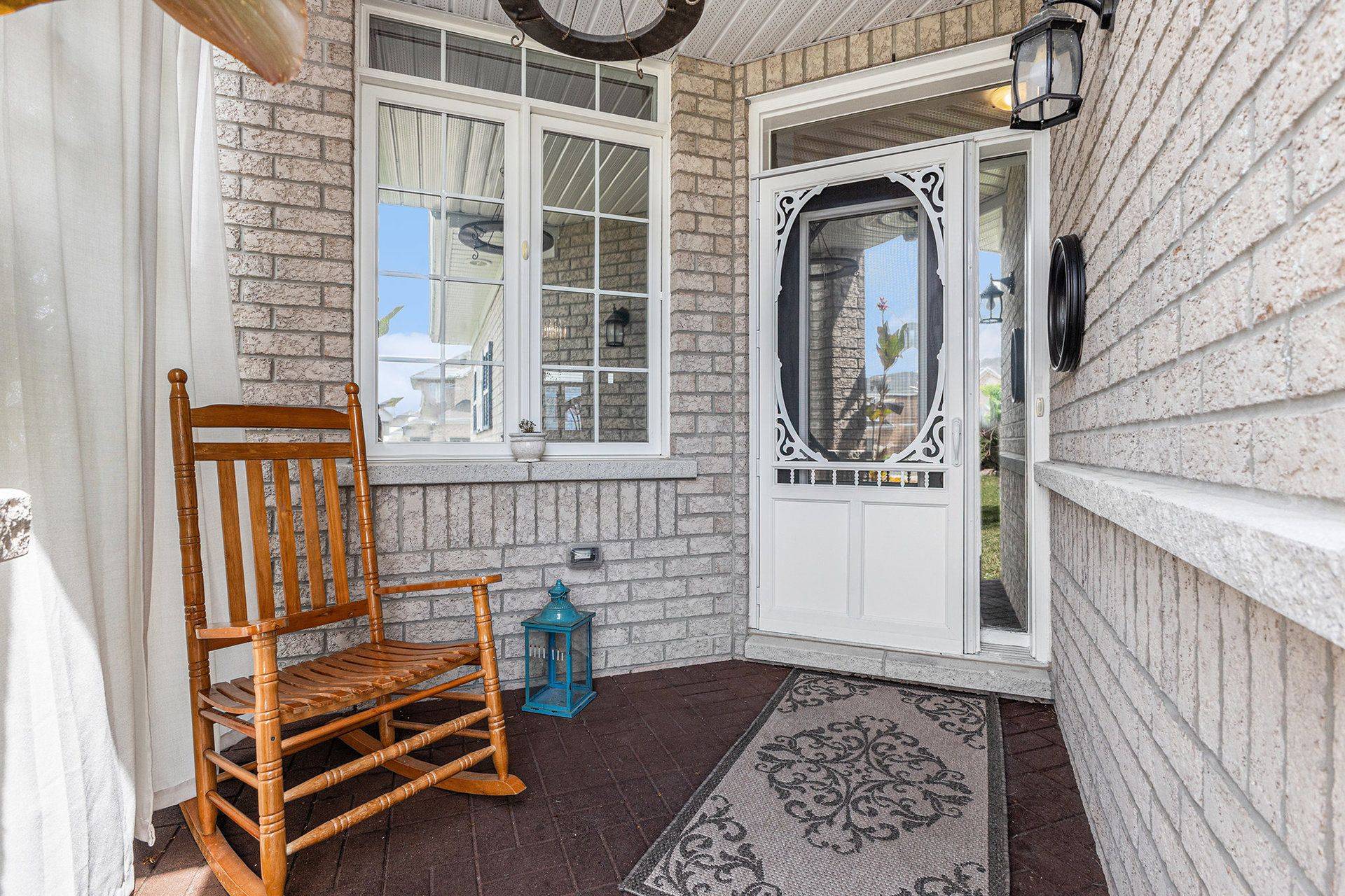 Arnprior, ON K7S 0H1,152 Desmond Trudeau DR