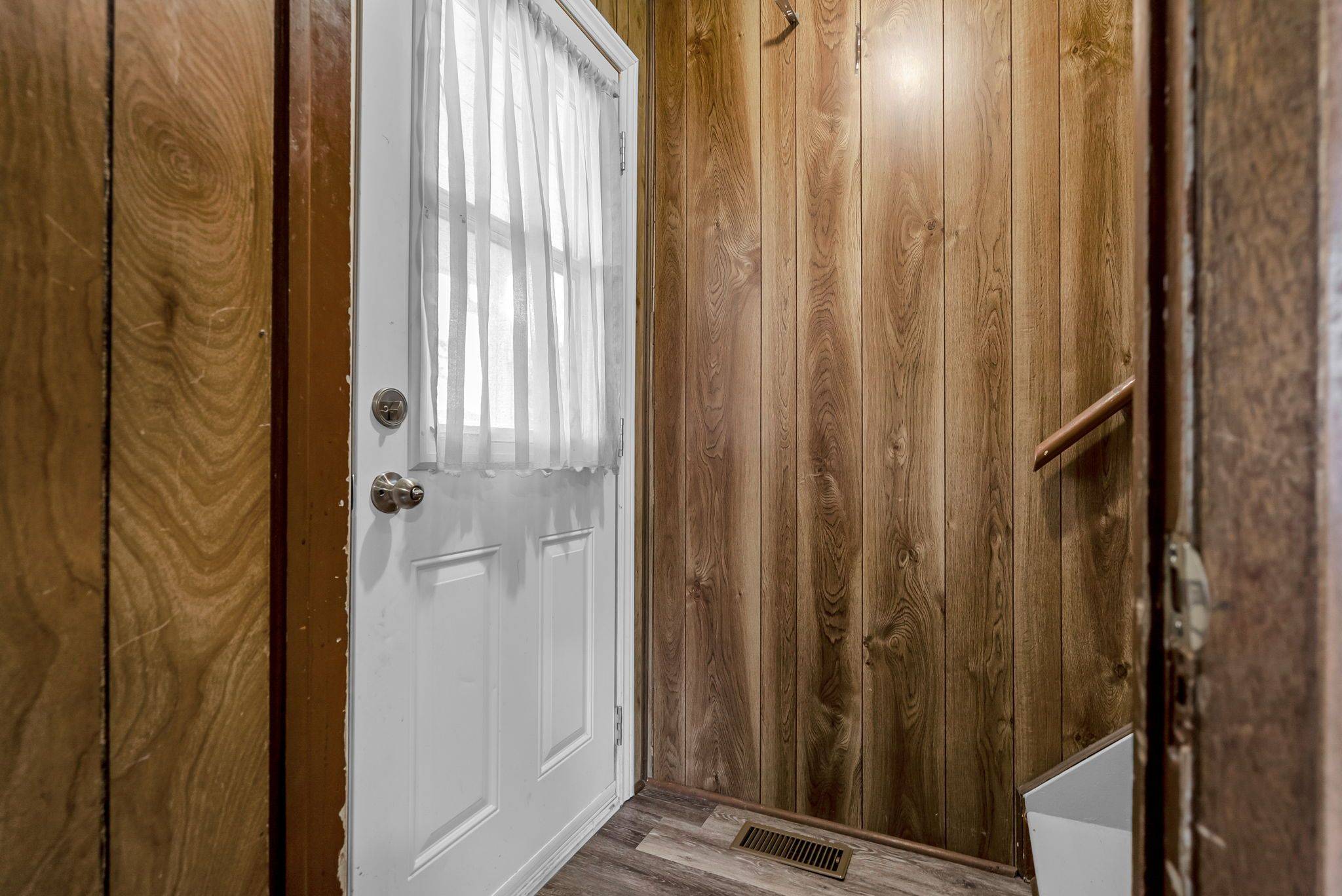 Cornwall, ON K6H 3B7,78 VIMY AVE