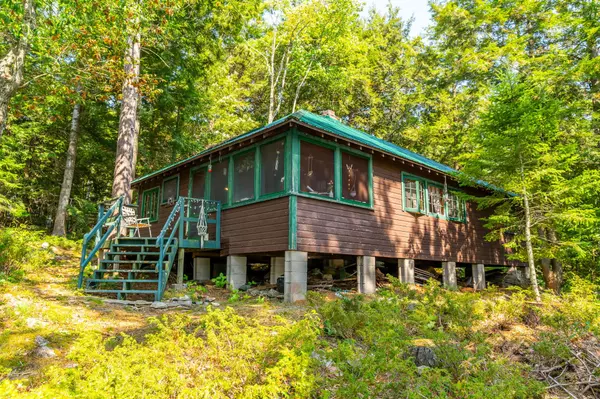 Algonquin Highlands, ON K0M 1J1,13055 Little Hawk South Shore RD