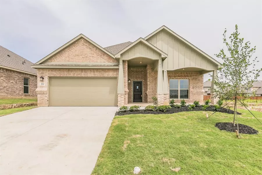 214 Navajo Trail, Alvarado, TX 76009