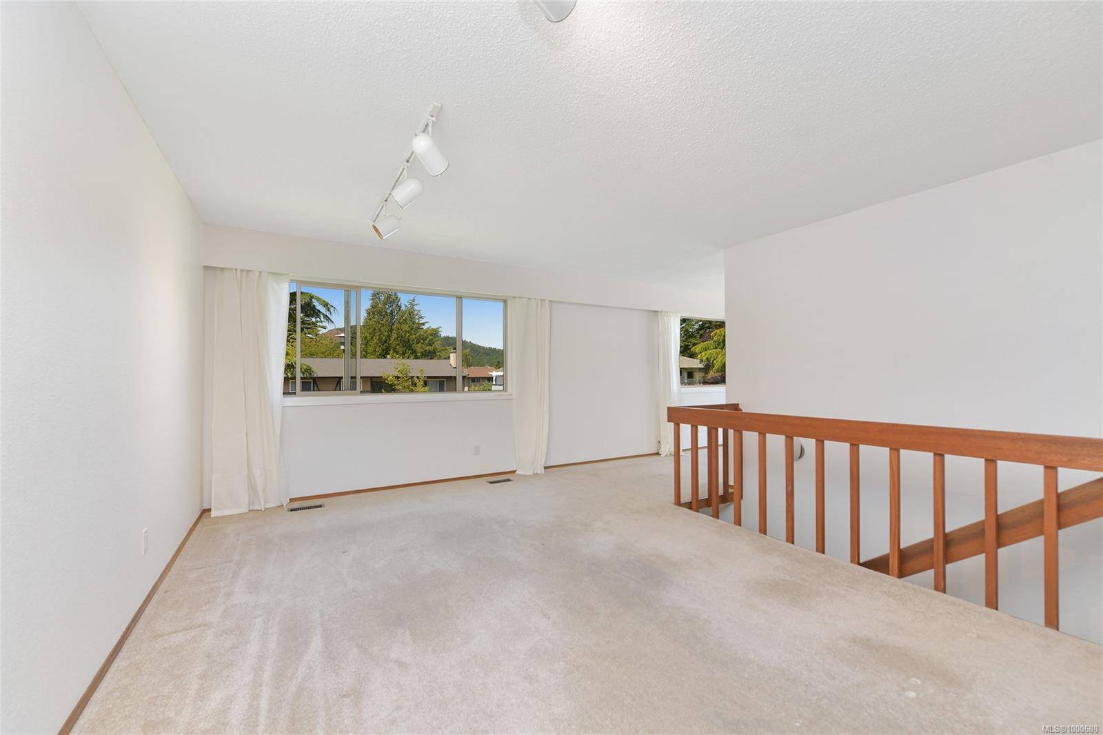 Saanich, BC V8N 4T3,4387 Torrington Pl