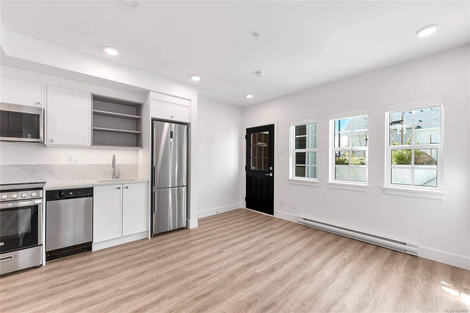 Victoria, BC V8V 3E1,1224 Richardson St #102 C