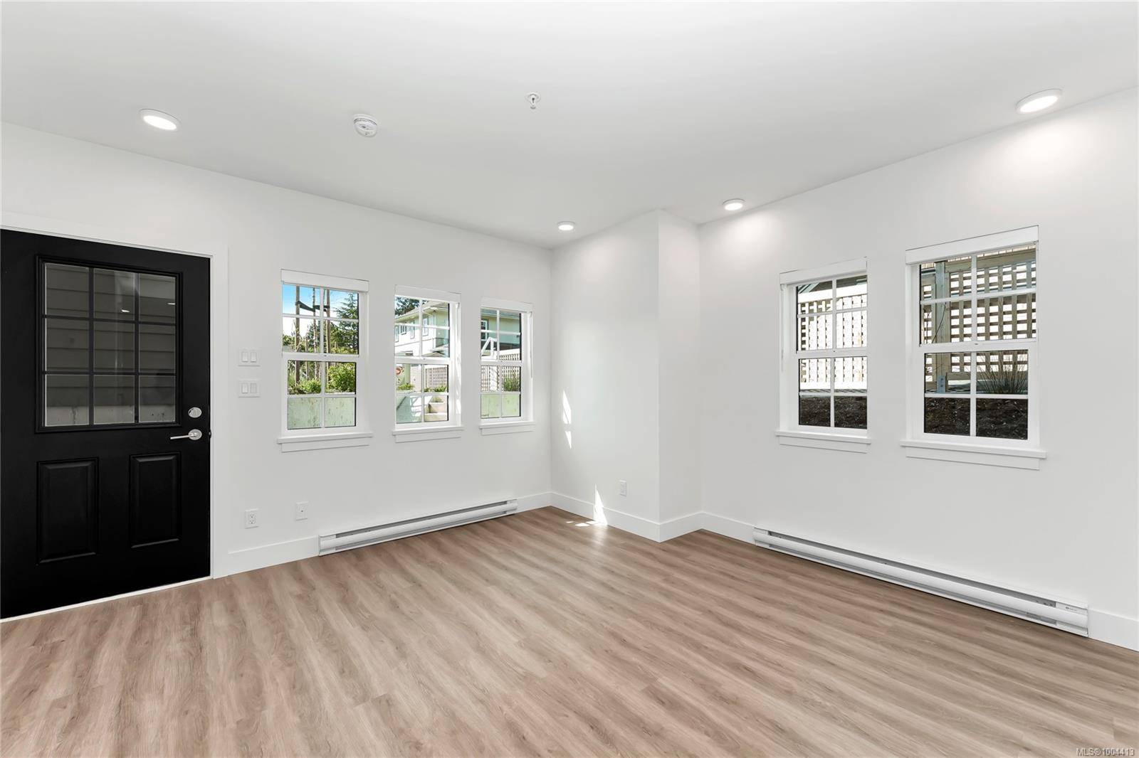 Victoria, BC V8V 3E1,1224 Richardson St #102 C