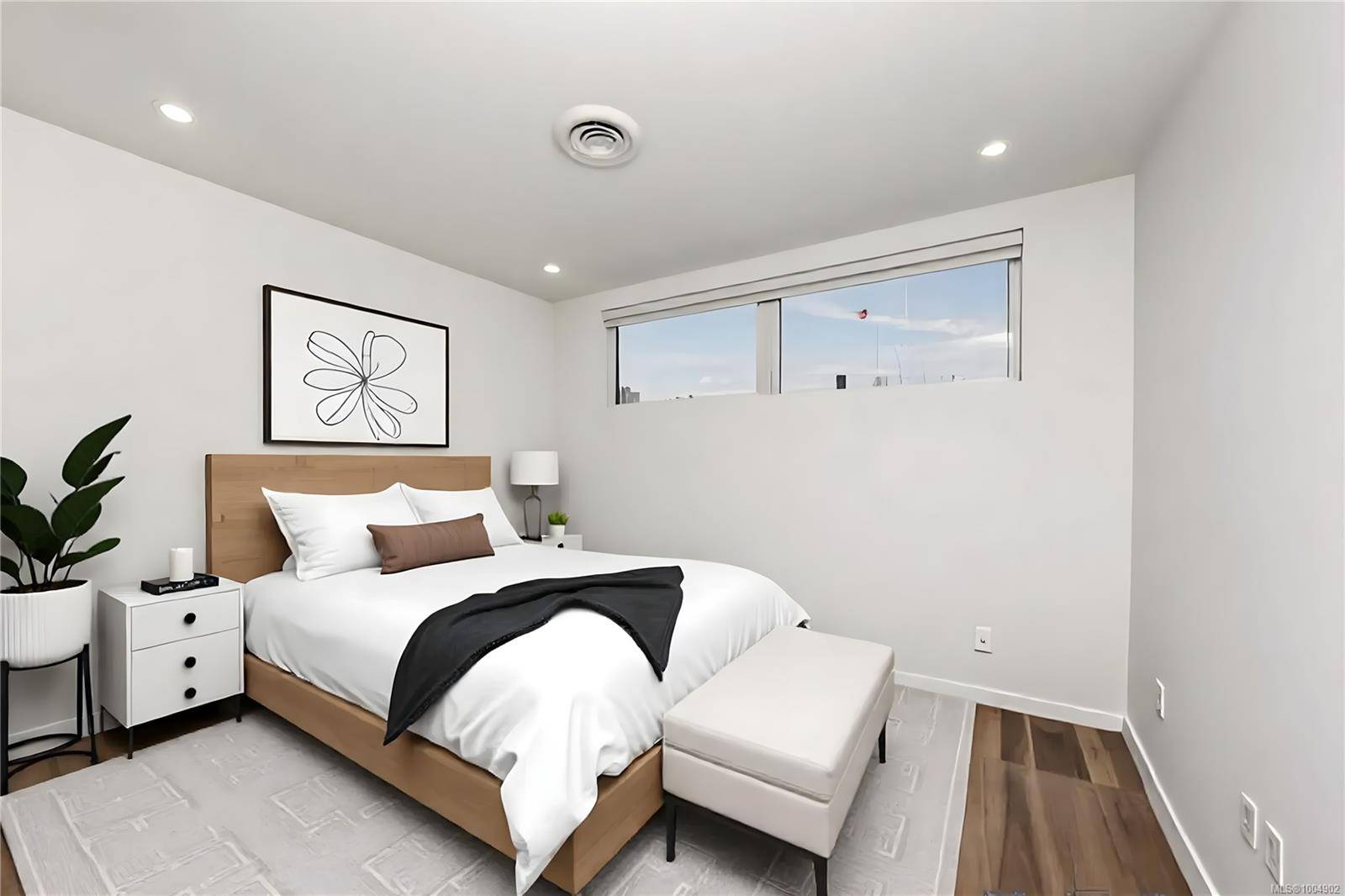 Sidney, BC V8L 2W5,9570 Fifth St #108