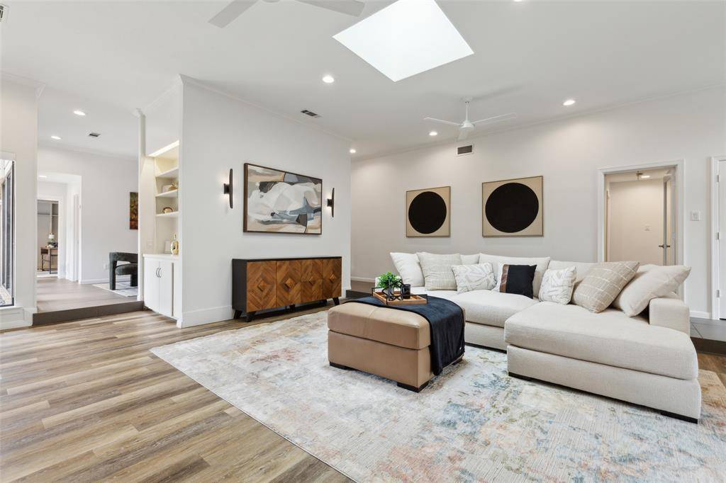 Dallas, TX 75252,5724 Still Forest Drive
