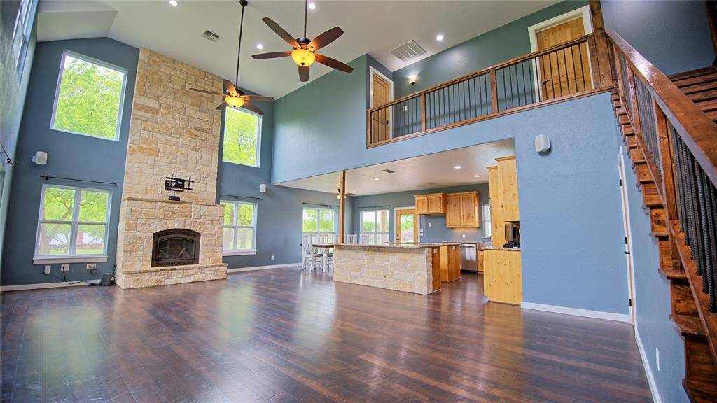 Saint Jo, TX 76265,209 E Meadows Street