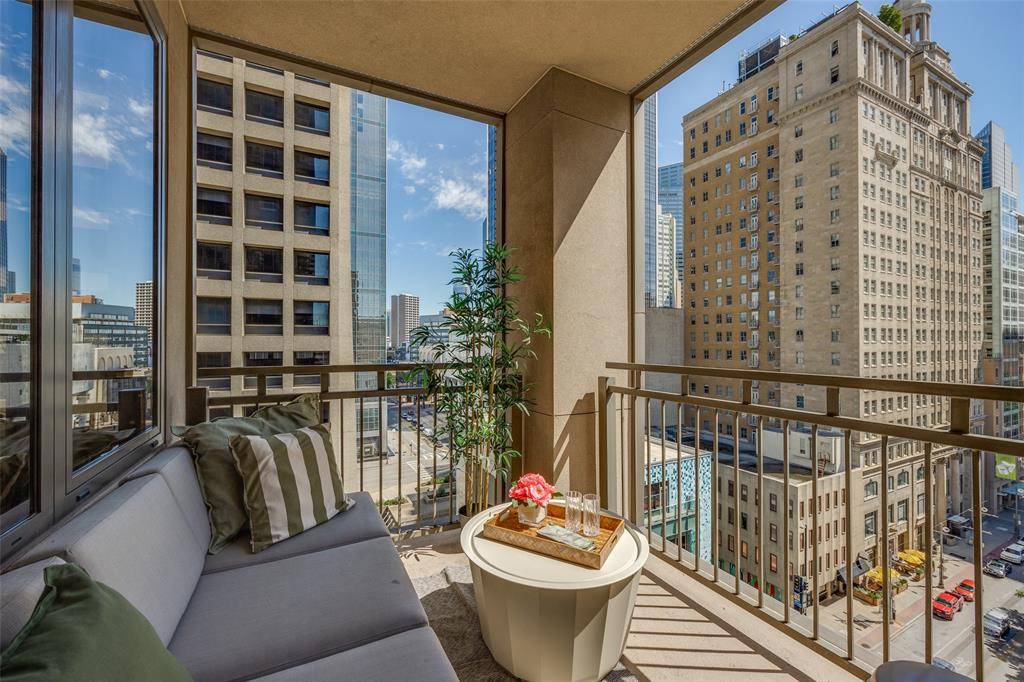 Dallas, TX 75202,1200 Main Street #809