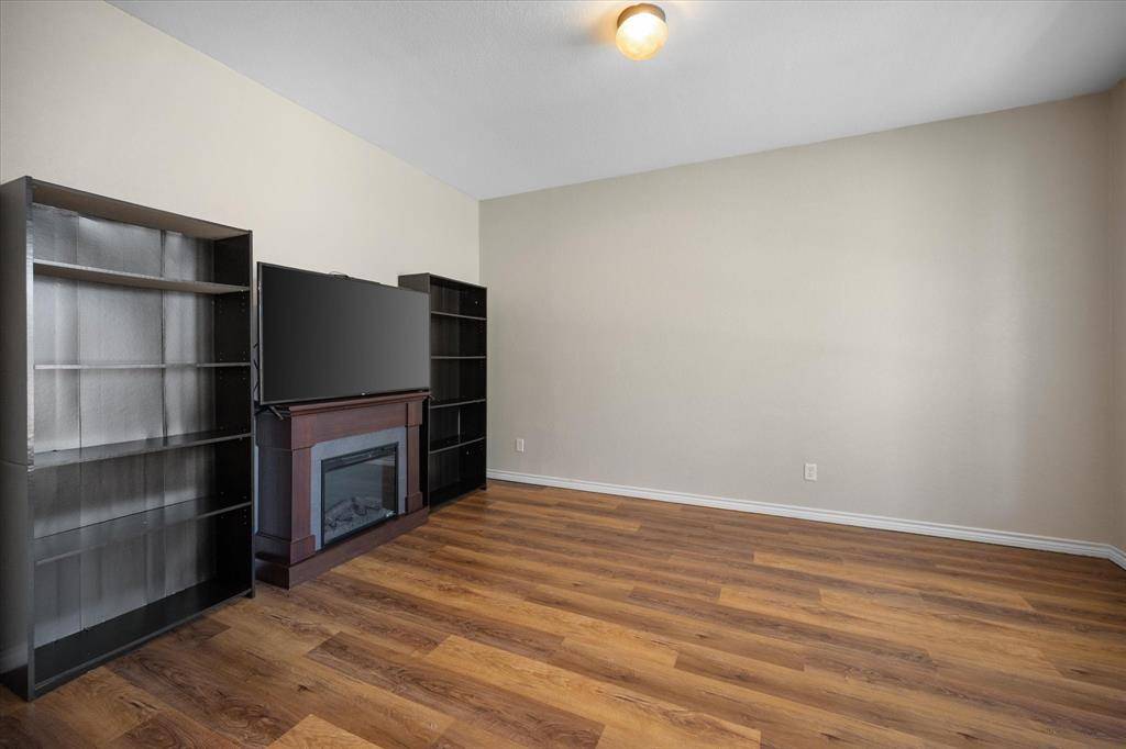 Burleson, TX 76028,736 Evergreen Court