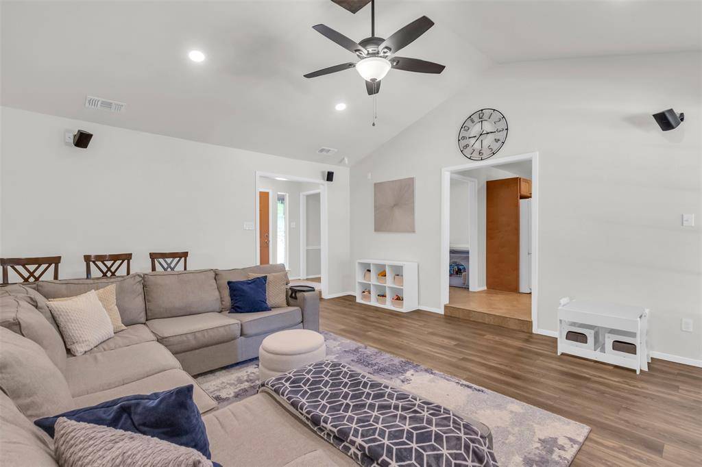 Hurst, TX 76054,2212 Hurstview Drive