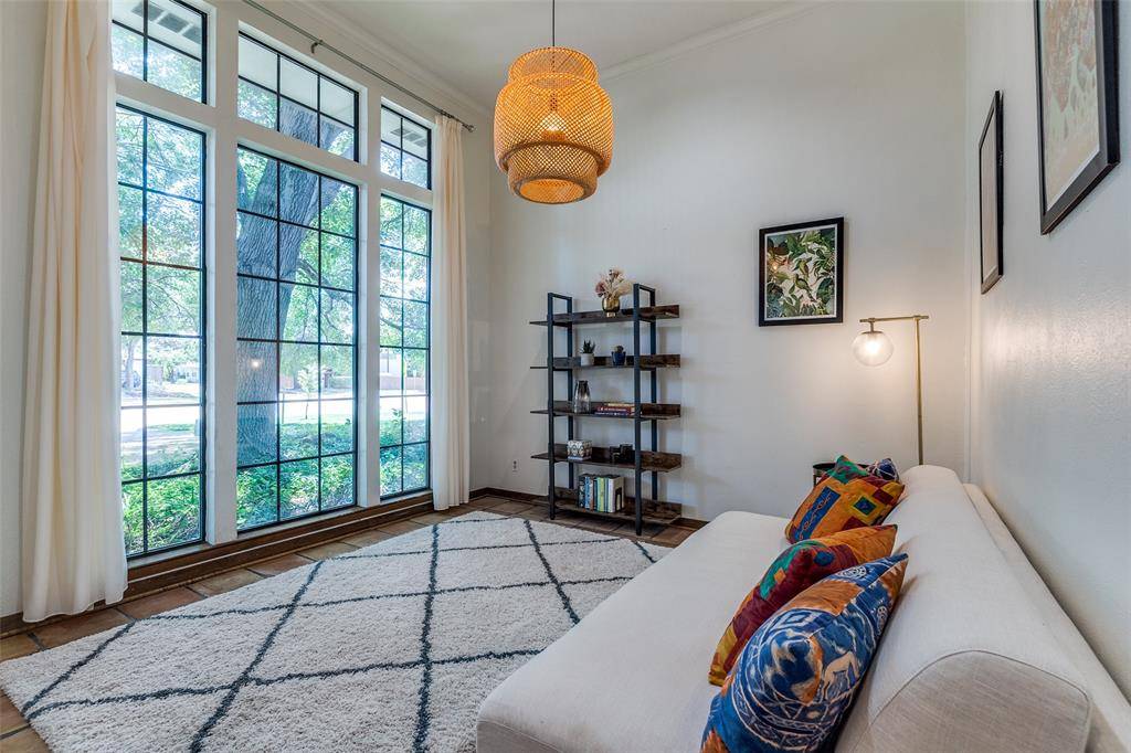 Dallas, TX 75214,1507 Abrams Road