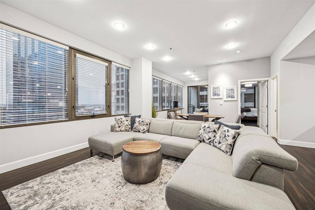 Dallas, TX 75202,1200 Main Street #1106