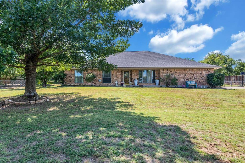4084 Rawleigh Drive, Fort Worth, TX 76126
