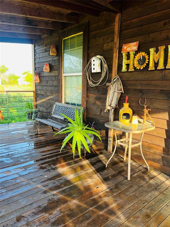 Emhouse, TX 75110,267 S Hopkins Avenue