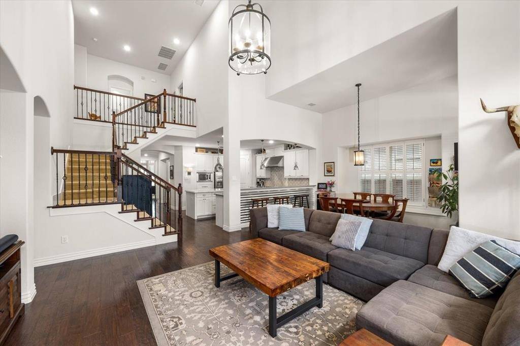 7313 Bright Water Road, Fort Worth, TX 76132