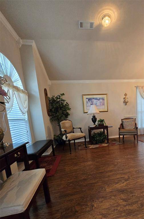 Grand Prairie, TX 75052,5855 Lorenzo Drive