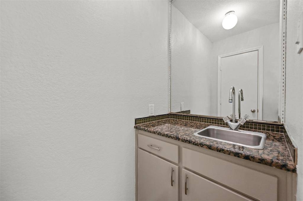 Fort Worth, TX 76107,5124 Collinwood Avenue