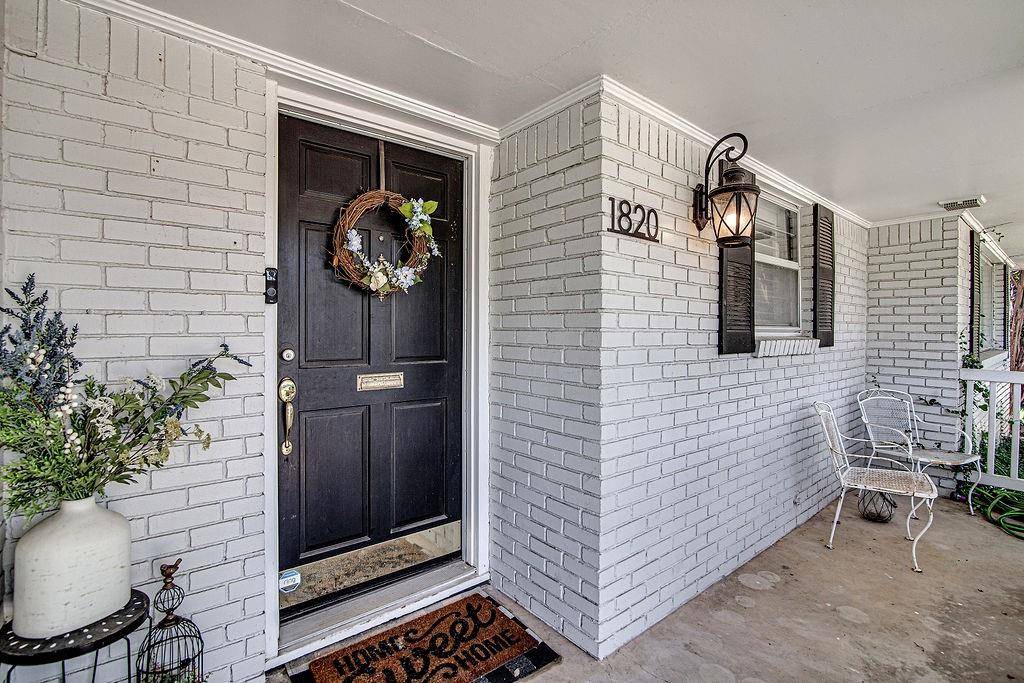 Fort Worth, TX 76116,1820 Ridgmar Boulevard