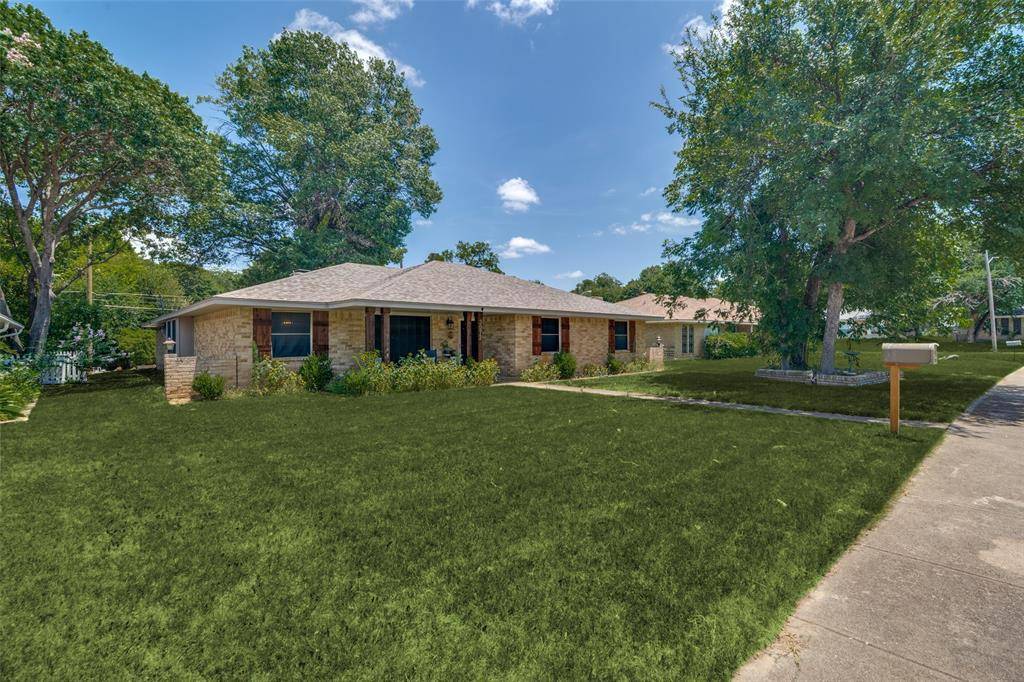Dallas, TX 75233,3072 Kiestridge Drive