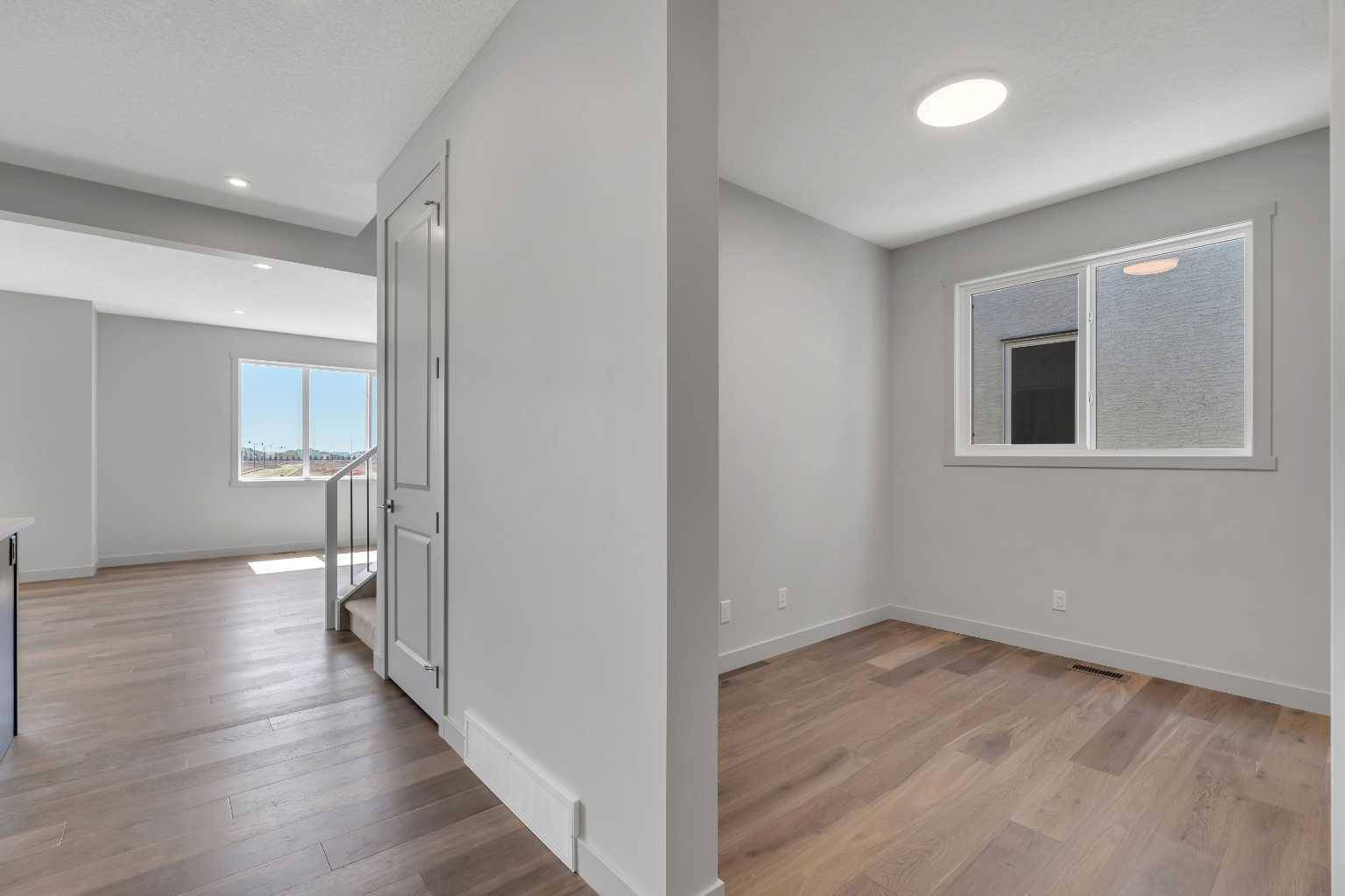 Calgary, AB T3M3J4,243 Marina GRV Southeast